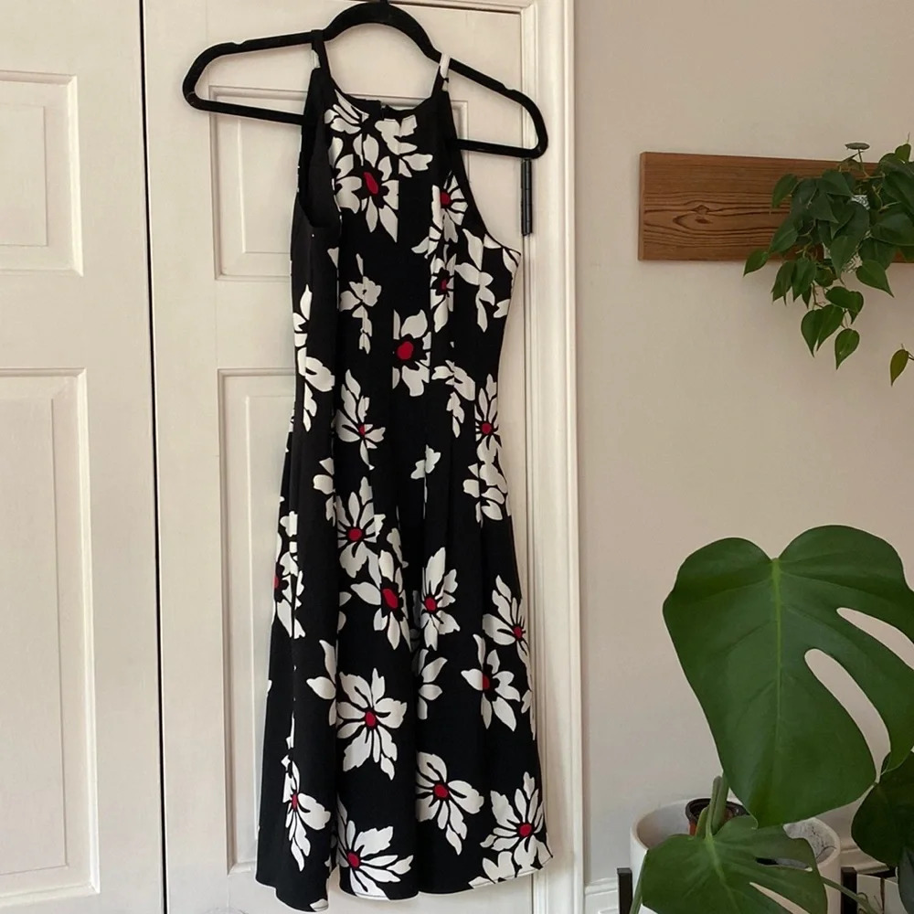 Adrianna Papell Black Floral Fit & Flare‎ High Neck Flowers Dress Classic Size 4
